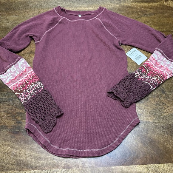 Free People Tops - FREE PEOPLE Rio Vino Wine In The Mix Multi Crochet Knit Cuff Thermal Top Small